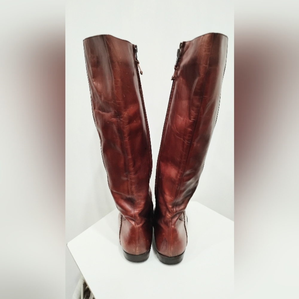 Salvatore Ferragamo Chestnut Brown Leather Tall Heeled Boots - Picture 4 of 16